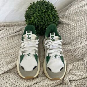 Puma Green White Athletic Sneakers Modern Design Size 9